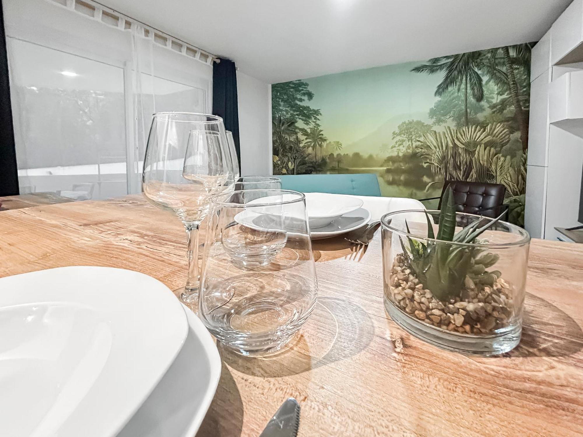 Balcon, Parking, Piscine Et Clim' A 2 Pas Du Port Santa Lucia Apartment Saint-Raphael  Ngoại thất bức ảnh