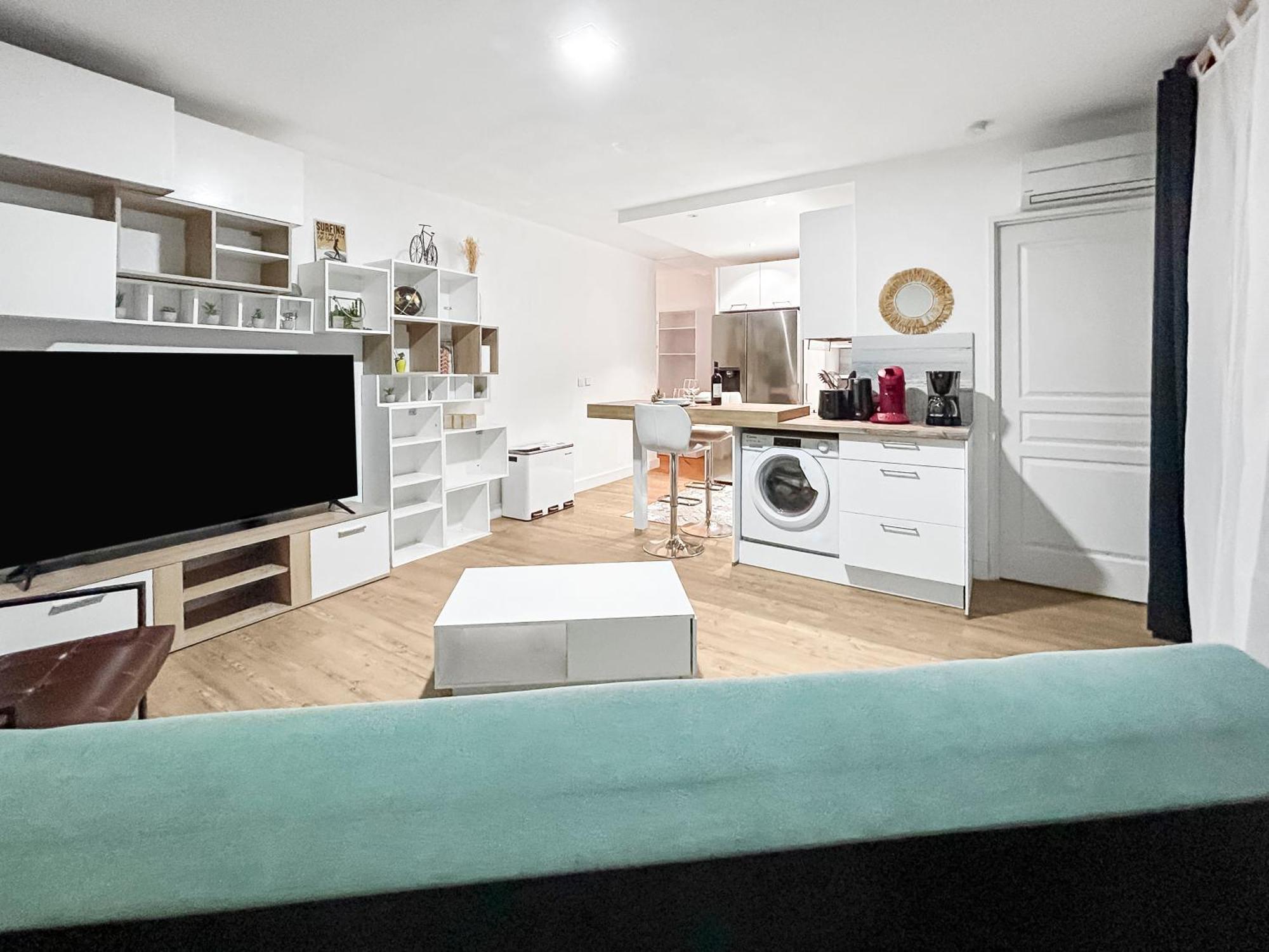 Balcon, Parking, Piscine Et Clim' A 2 Pas Du Port Santa Lucia Apartment Saint-Raphael  Ngoại thất bức ảnh